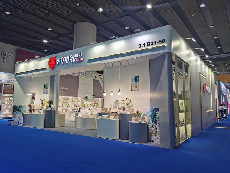 廣東(dong) 四通集團股份有限公司的第135屆獲獎廣交會(hui) 展位設計搭建圖片