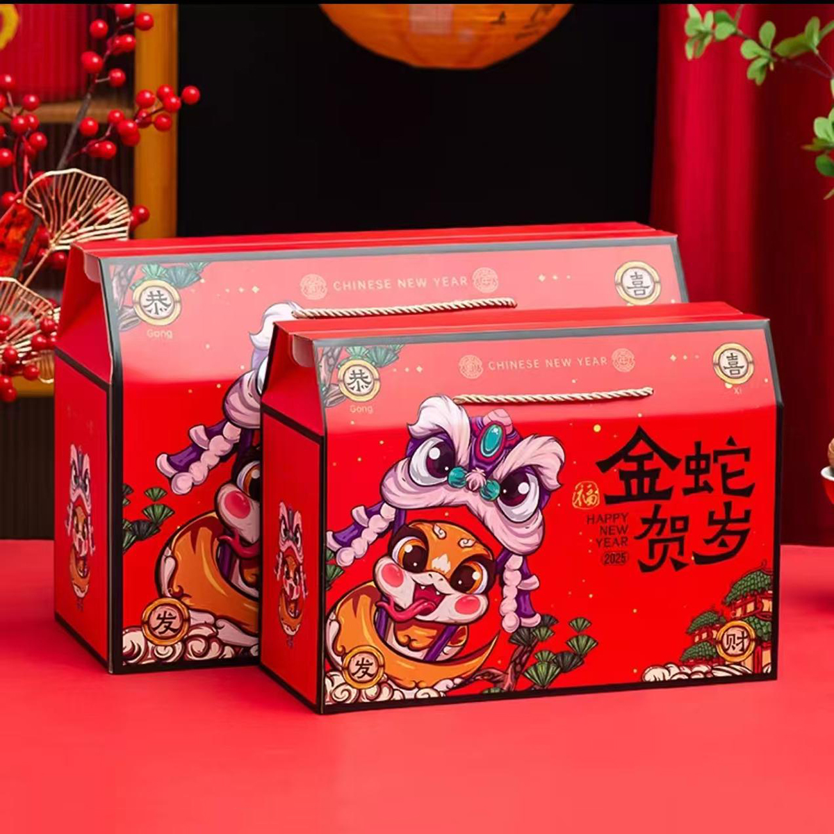 圓桌國際展覽公司為(wei) 員工謀福利：2025年金蛇賀歲零食禮