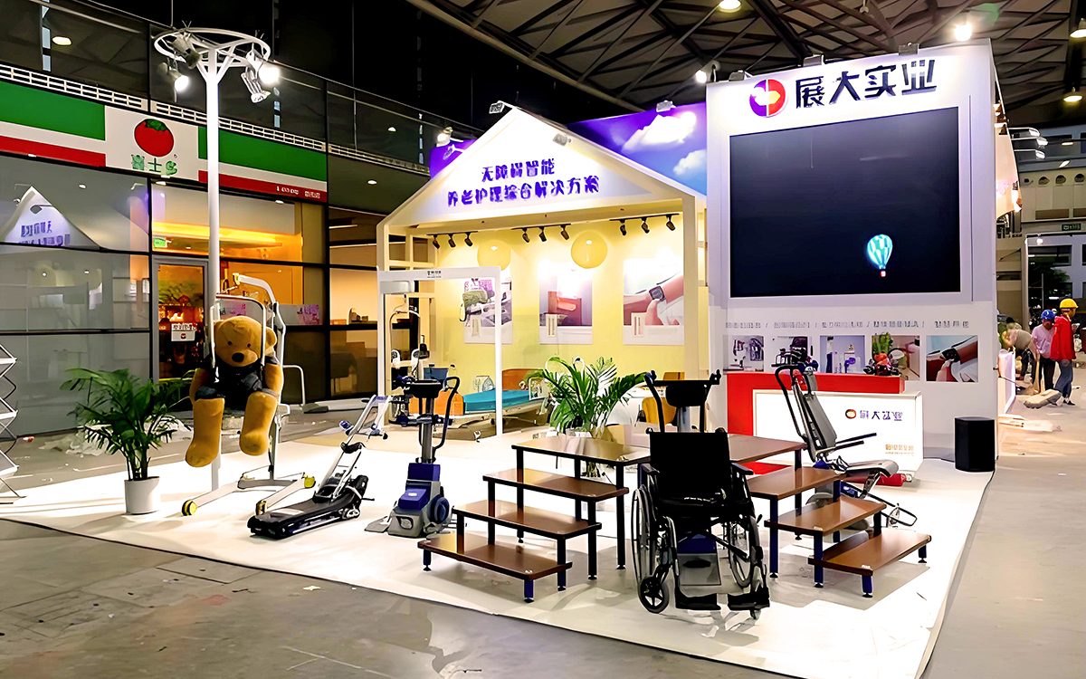 參展商在網上找到展覽展台搭建的主辦方